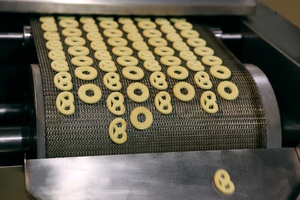 Food_Processing-175255-edited.jpg